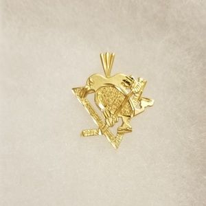 Pittsburgh Penguins gold charm